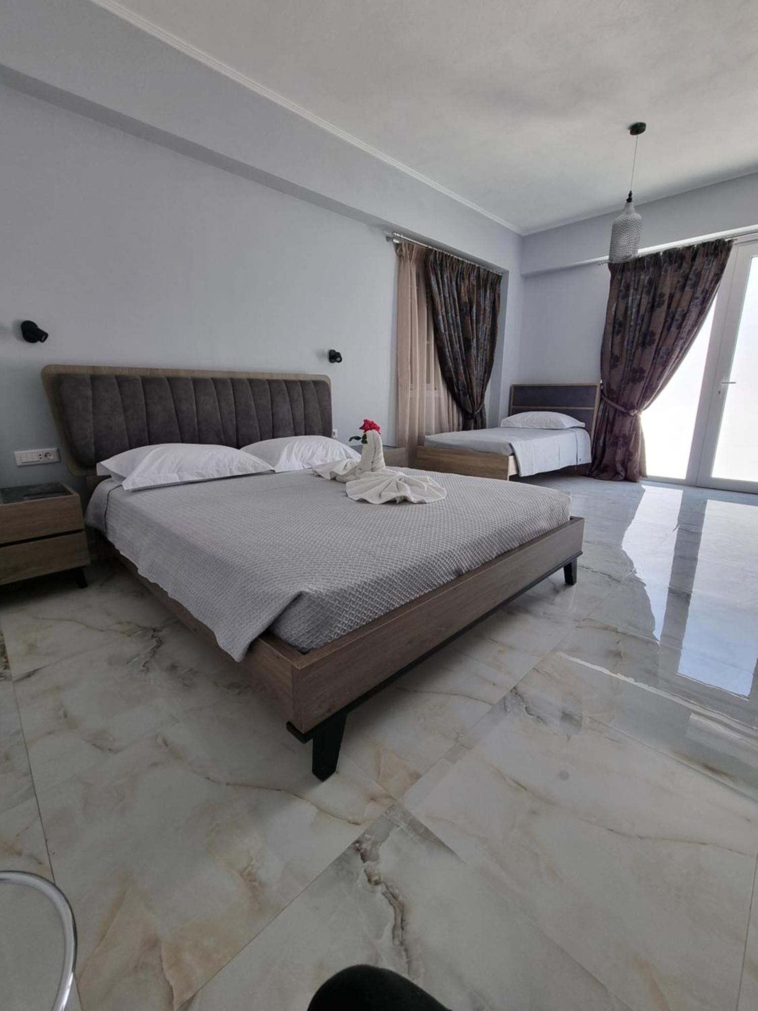 Eleni Hotel 2*